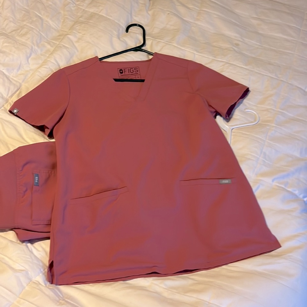 FIGS scrubs